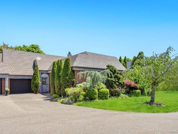 202 Captains Way, Bay Shore, NY 11706