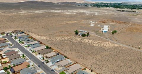 172 Walnut Drive, Fernley, NV 89408 Photo