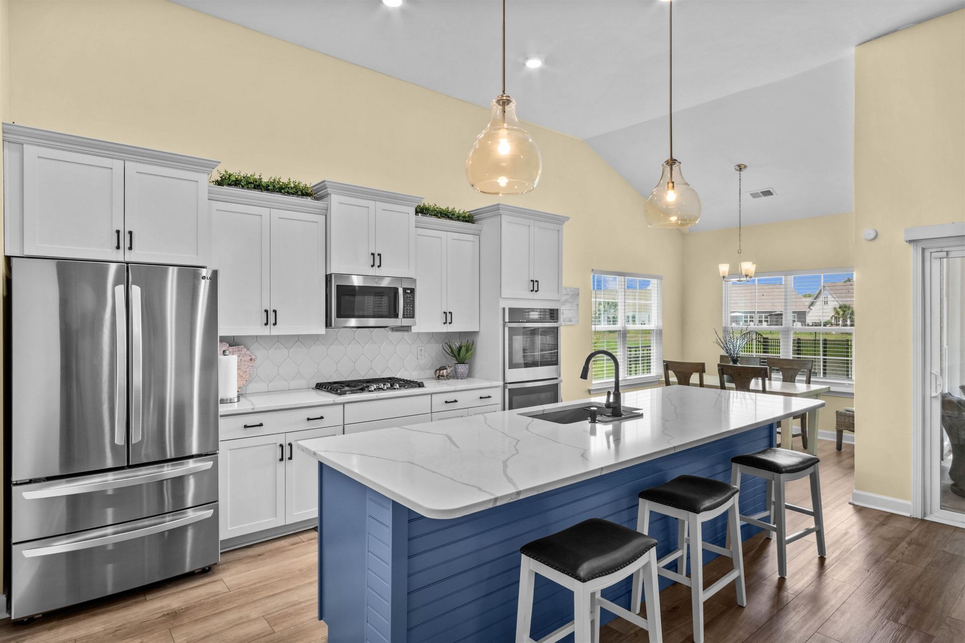 3130 Viceroy Loop Photo 6