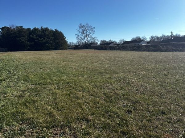 3138 Christmasville Rd , Jackson, TN 38305