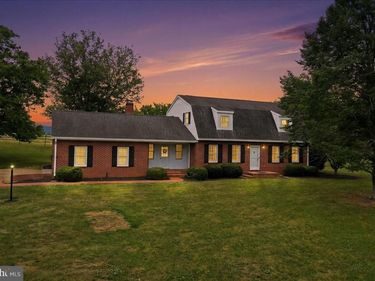 2447 HEADQUARTERS ROAD, EDINBURG, VA 22824