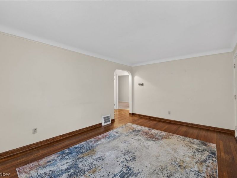 811 E 212th Street, Euclid, OH 44119 Photo 10