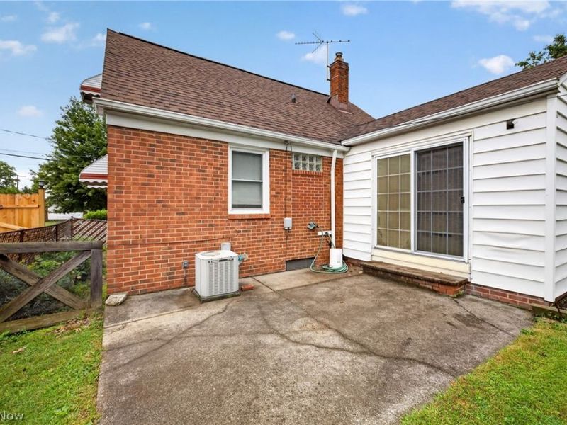 811 E 212th Street, Euclid, OH 44119 Photo 19