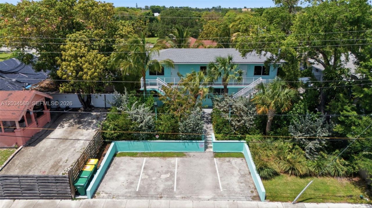 127 NW 74th St , Unit 3, Miami, FL 33150 Photo