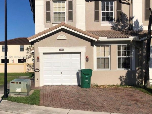11823 SW 152nd Ct , Miami, FL 33196