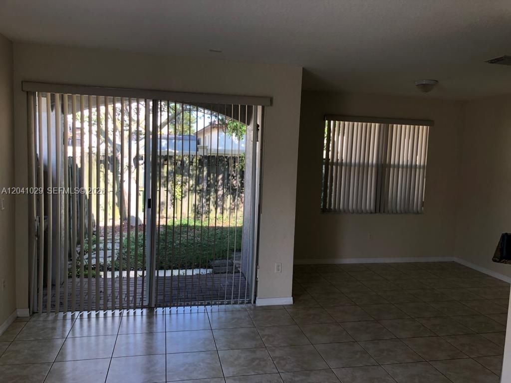 11823 SW 152nd Ct, Miami, FL 33196 Photo