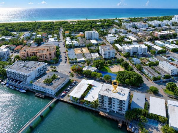 8024 Tatum Waterway Dr , Unit 2B, Miami Beach, FL 33141