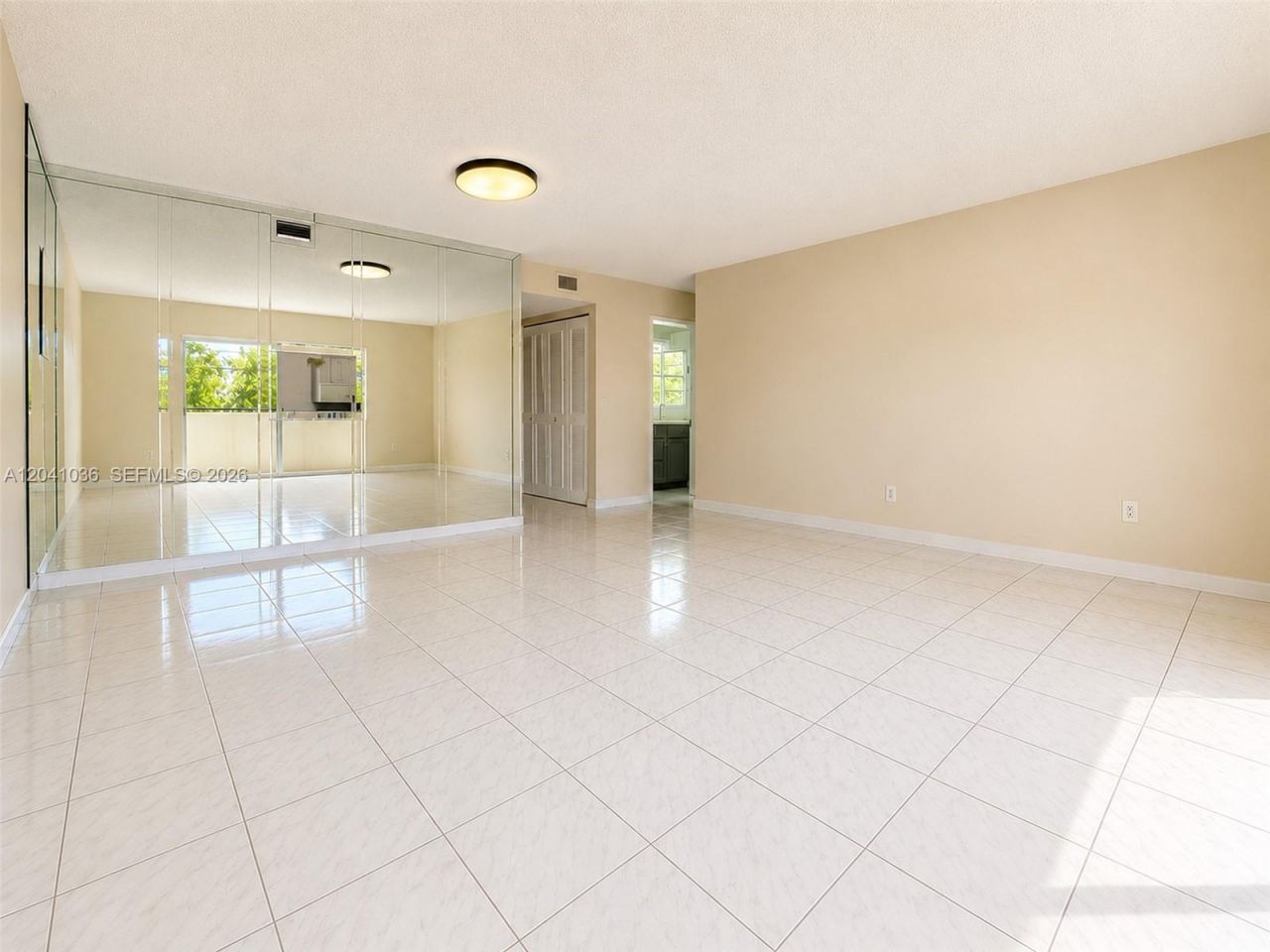 8024 Tatum Waterway Dr, Unit 2B, Miami Beach, FL 33141 Photo