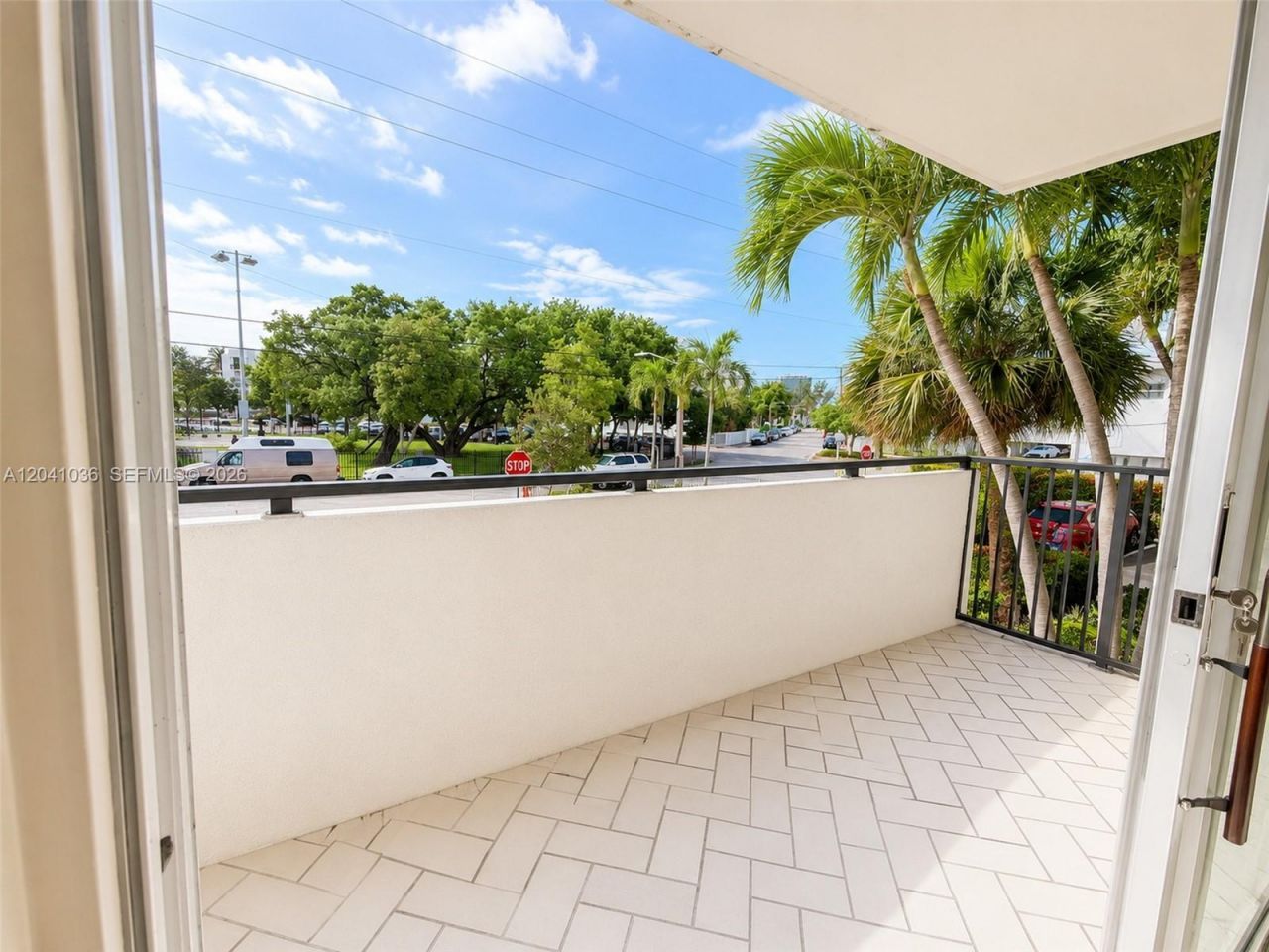8024 Tatum Waterway Dr, Unit 2B, Miami Beach, FL 33141 Photo