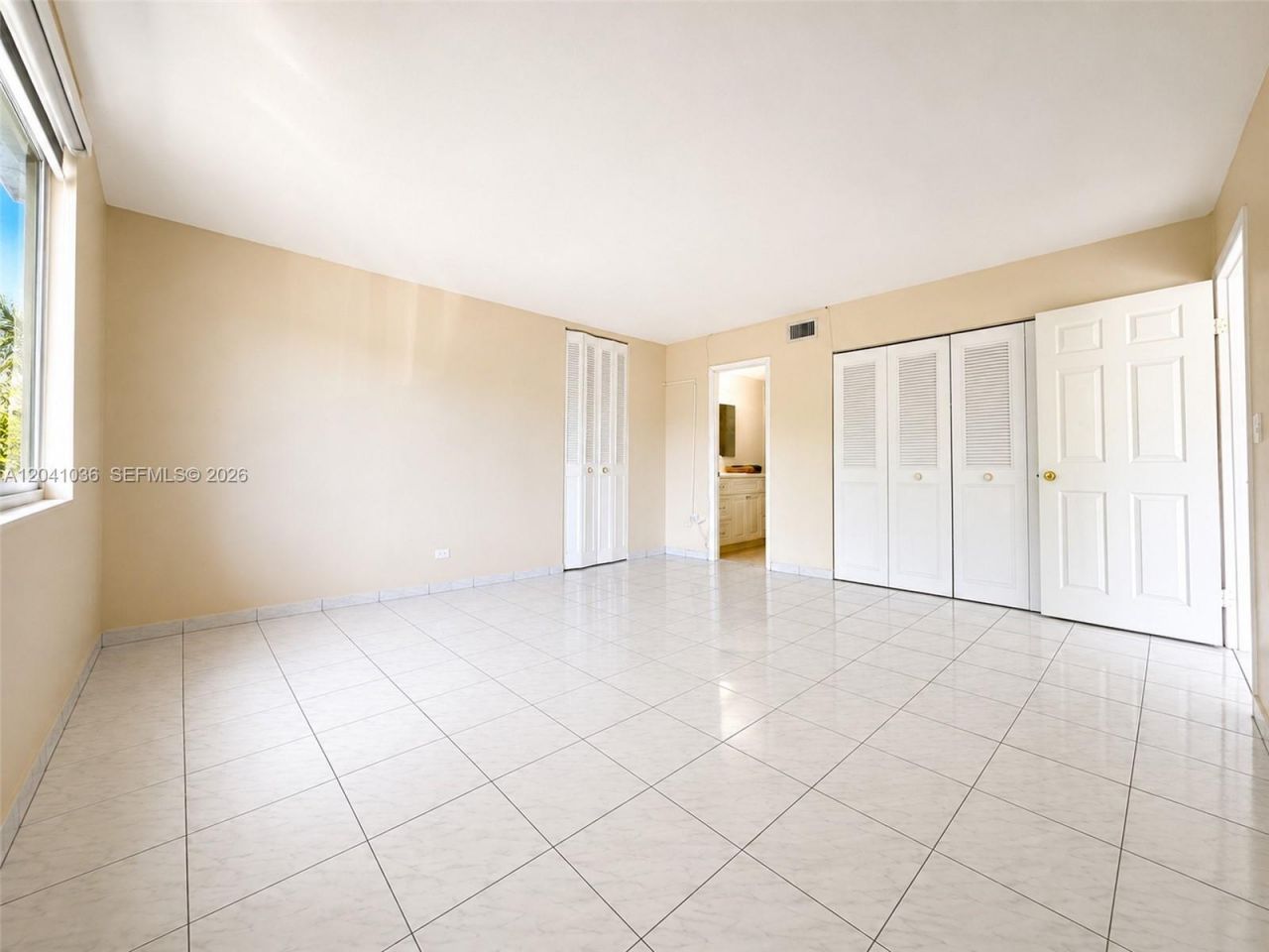 8024 Tatum Waterway Dr, Unit 2B, Miami Beach, FL 33141 Photo