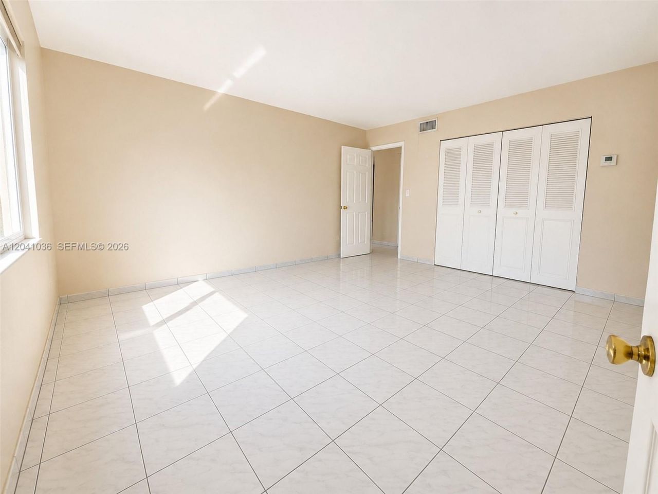 8024 Tatum Waterway Dr, Unit 2B, Miami Beach, FL 33141 Photo