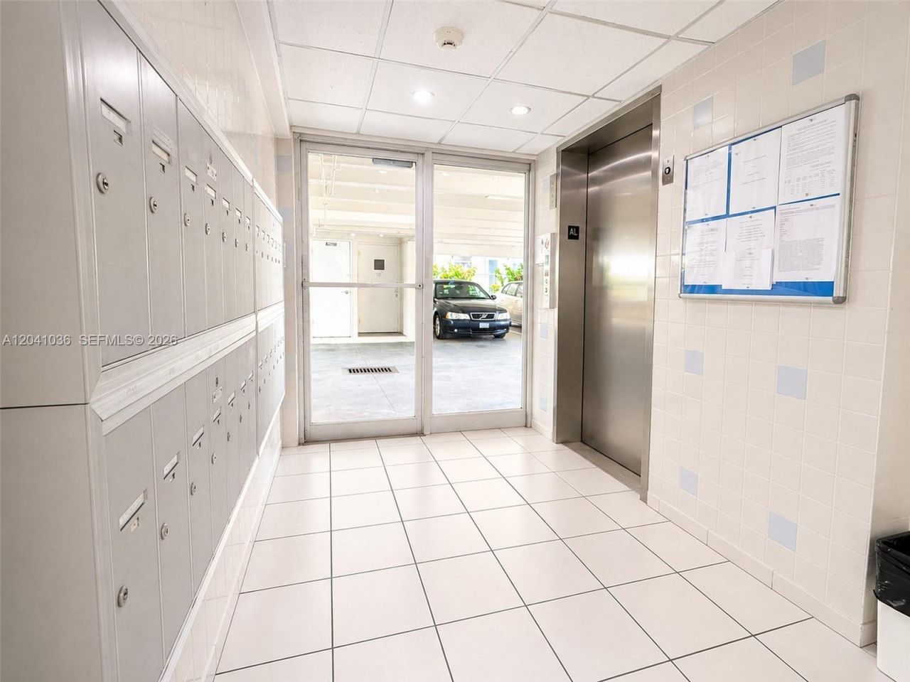 8024 Tatum Waterway Dr, Unit 2B, Miami Beach, FL 33141 Photo