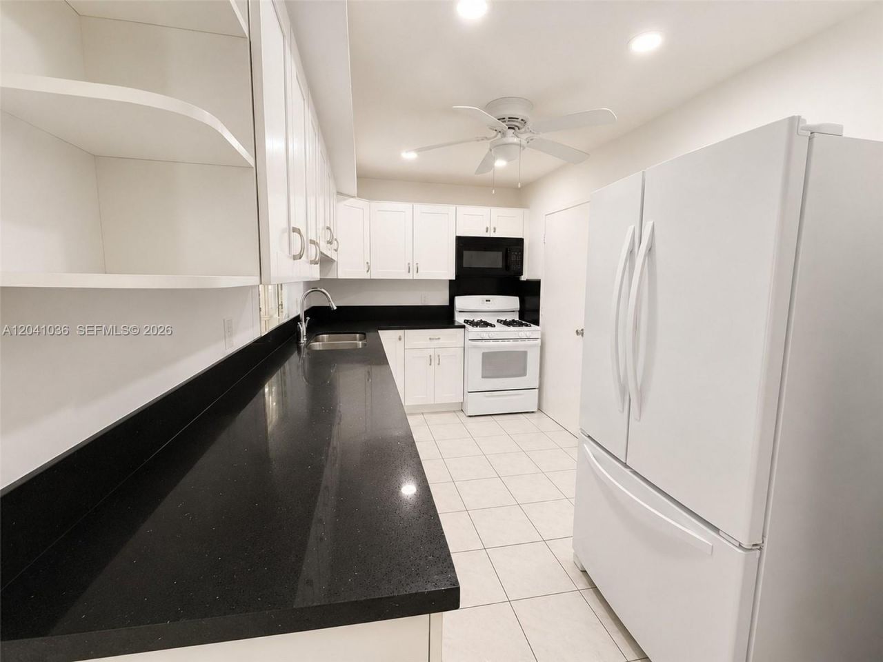 8024 Tatum Waterway Dr, Unit 2B, Miami Beach, FL 33141 Photo