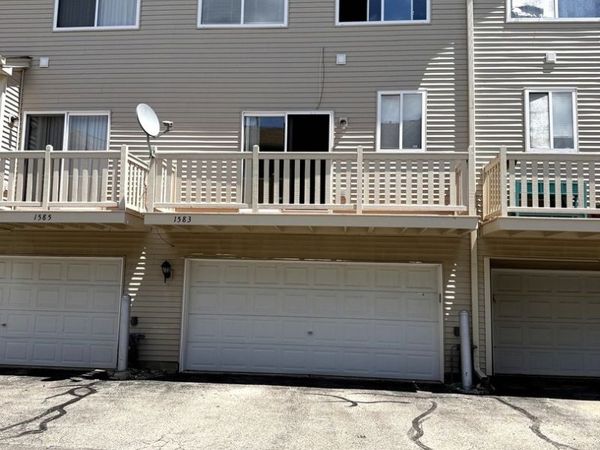 1583 Spencer Court , Unit 1583, Gurnee, IL 60031