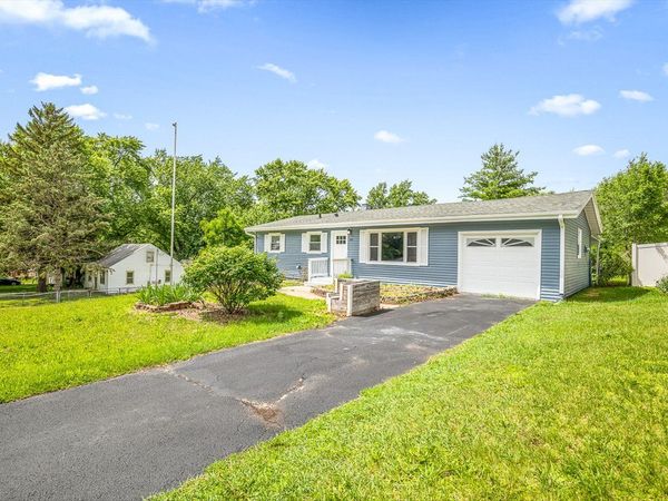 198 Winona Drive , Machesney Park, IL 61115