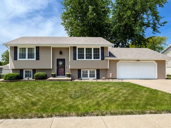 612 N 6th Street , Eldridge, IA 52748