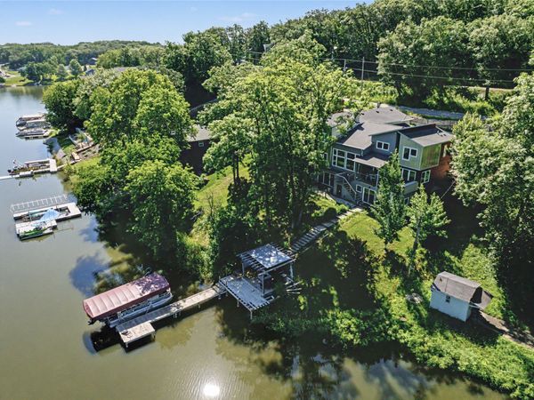 8328 Lakeshore Drive, Dexter, IA 50070