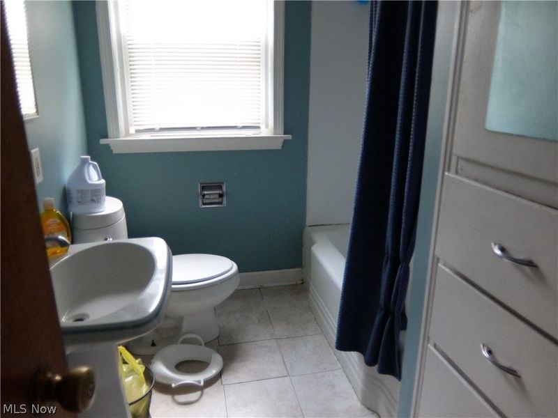 4022 Devon Drive SE, Warren, OH 44484 Photo 10