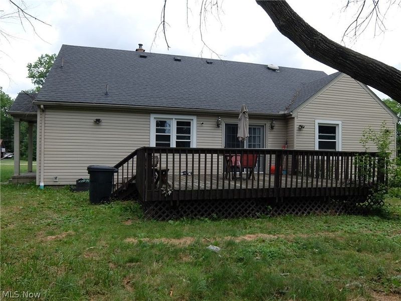 4022 Devon Drive SE, Warren, OH 44484 Photo 2
