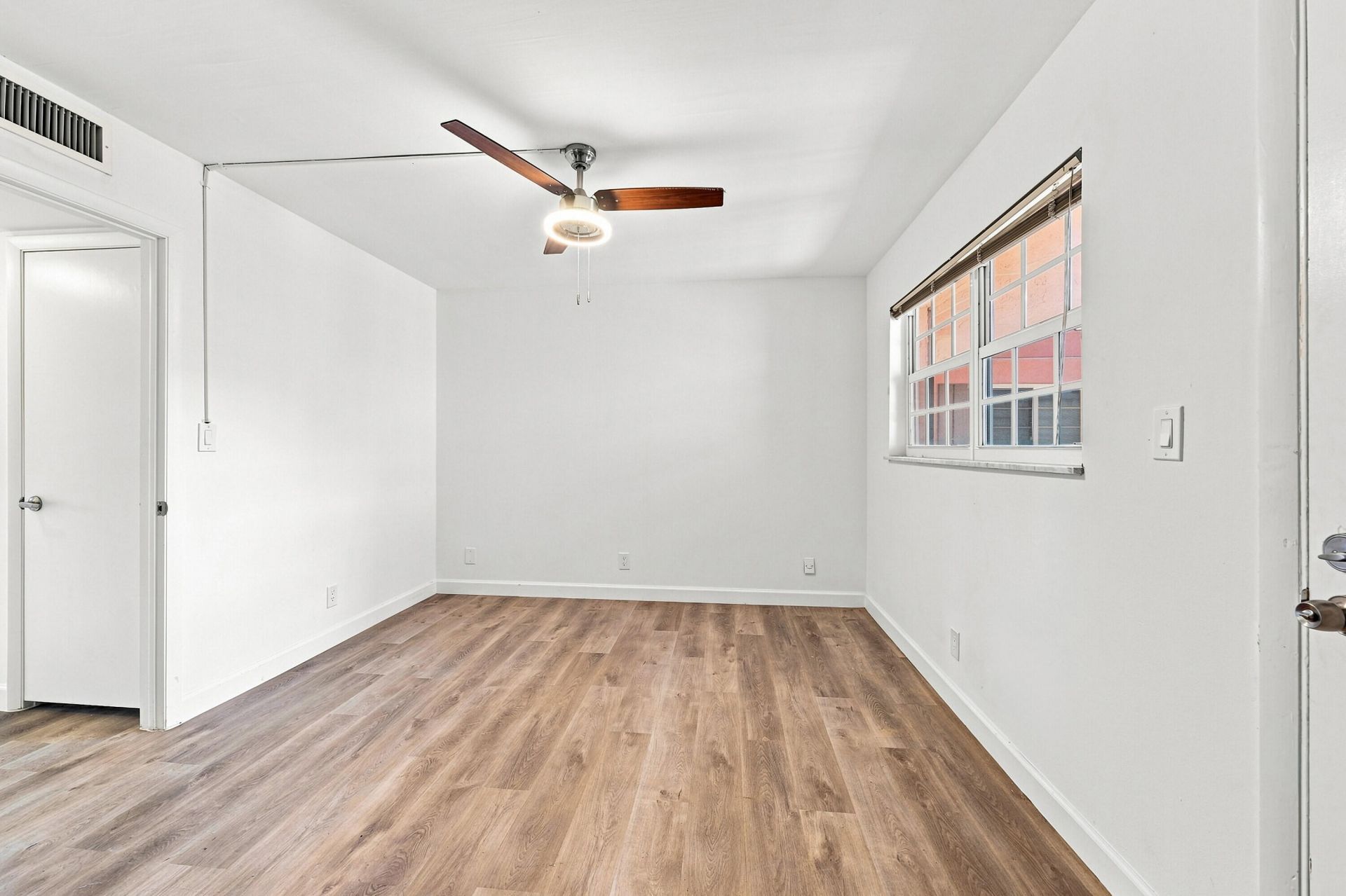 640 Tennis Club Drive, Unit 307, Fort Lauderdale, FL 33311 Photo