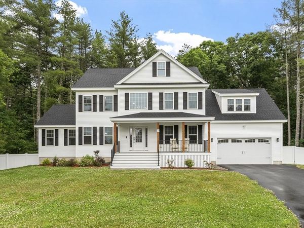 23 Bacon St, Pepperell, MA 01463