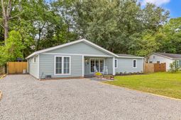 1527 Staffordshire Drive photo 4