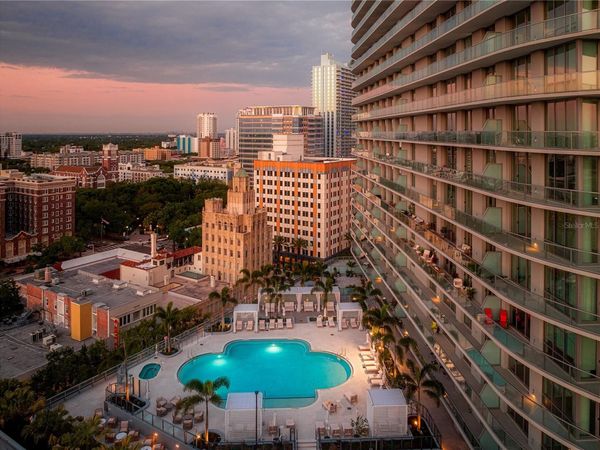 400 CENTRAL AVENUE , Unit 2705, ST PETERSBURG, FL 33701