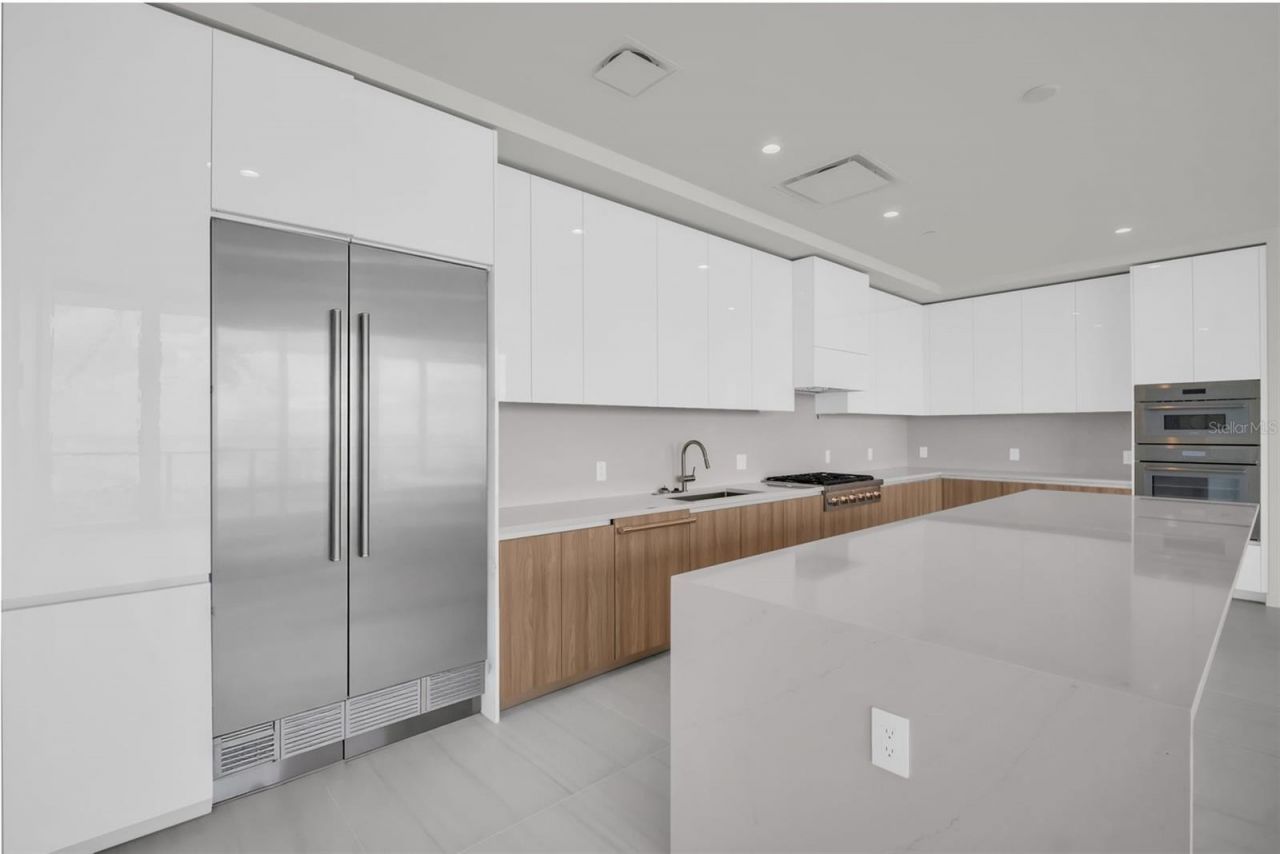 400 Central Avenue, Unit 2705, Saint Petersburg, FL 33701 Photo