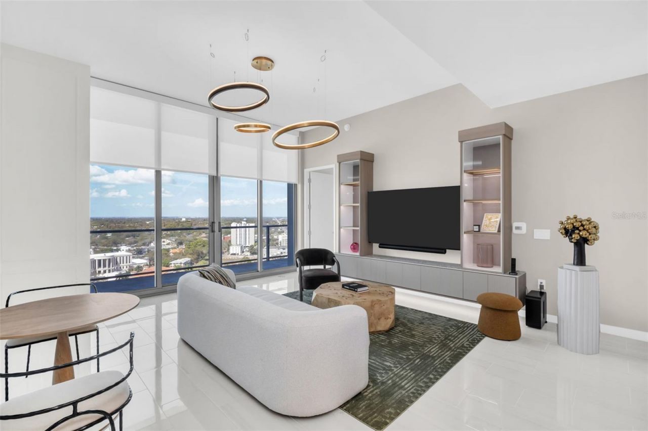 400 Central Avenue, Unit 2705, Saint Petersburg, FL 33701 Photo
