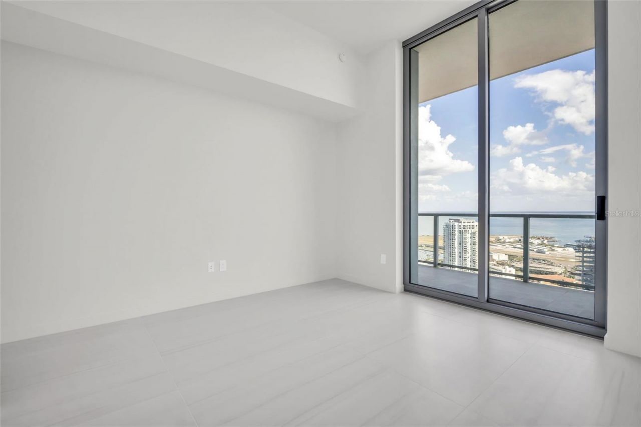 400 Central Avenue, Unit 2705, Saint Petersburg, FL 33701 Photo