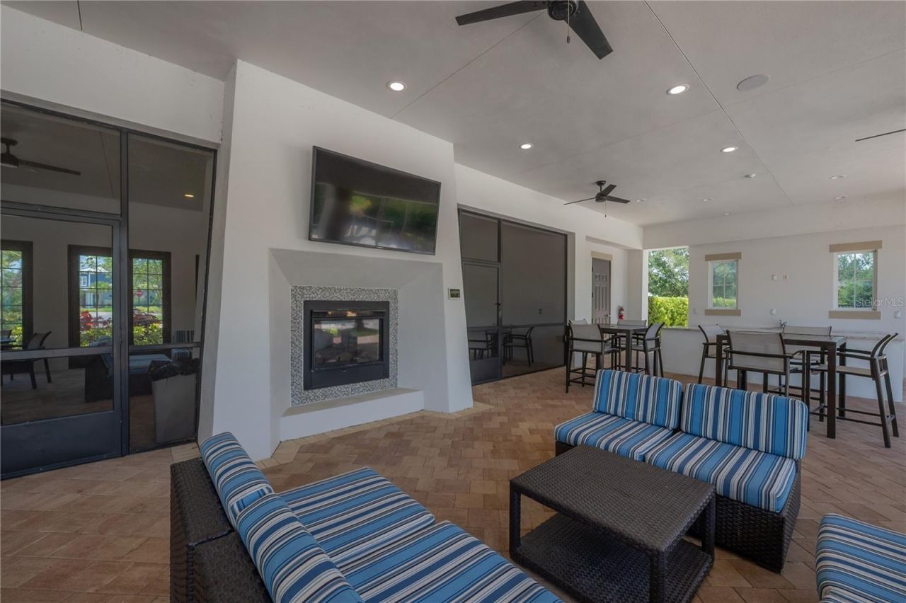 10404 Alcon Blue Drive, Riverview, FL 33578 Photo
