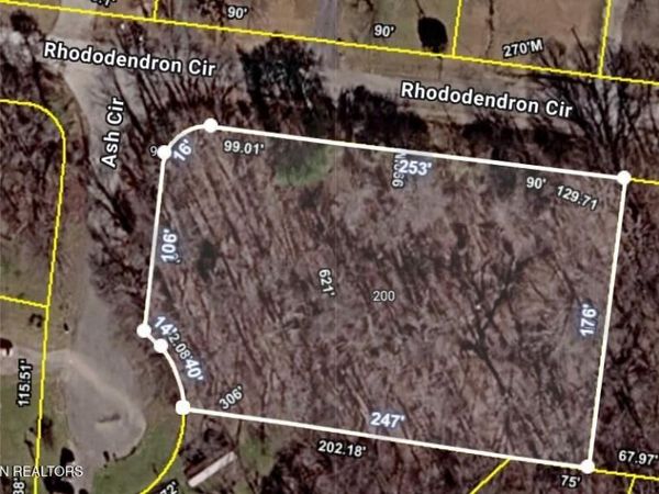 200 Rhododendron Circle, Crossville, TN 38555