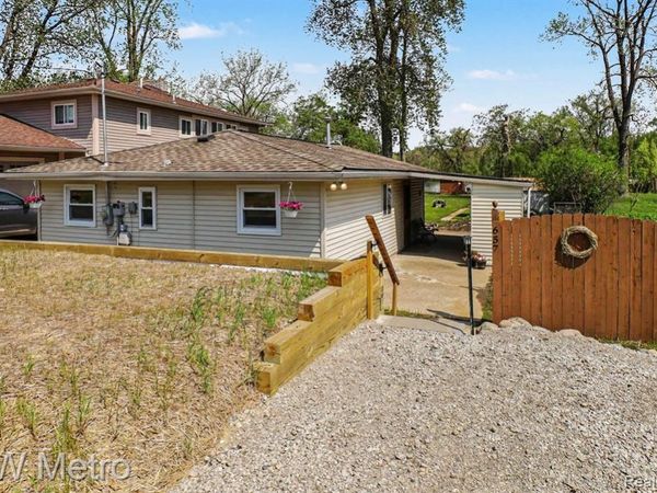 657 Dunleavy Drive, Highland Twp, MI 48356