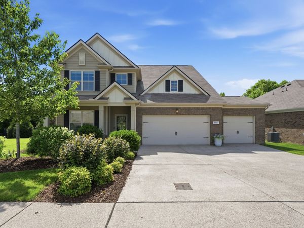 8003 Forest Hills Drive, Spring Hill, TN 37174