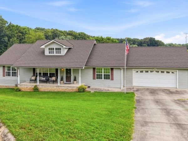 204 Rosewood Drive NE, Cleveland, TN 37312