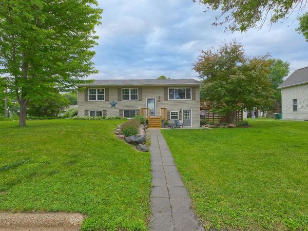 621 2nd Street S, Winsted, MN 55395