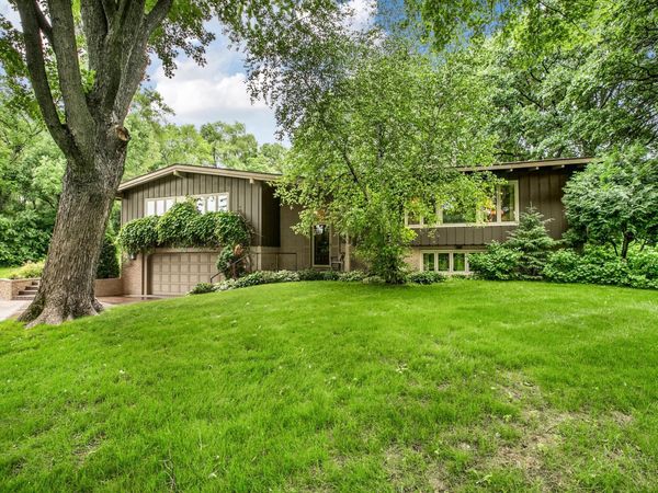 3135 Blackheath Drive, Saint Cloud, MN 56301