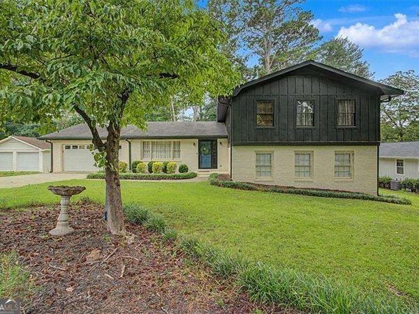 2204 Pine Point Drive, Lawrenceville, GA 30043
