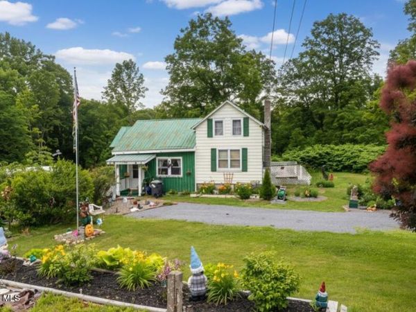 772 Saratoga Road, Gansevoort, NY 12831