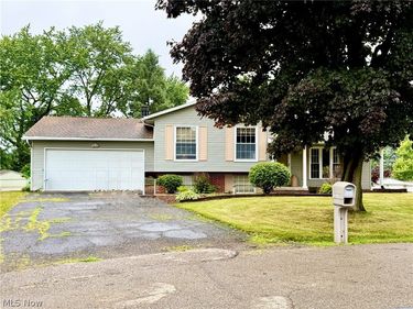 1052 Pheasant Grove Avenue NW, Massillon, OH 44646