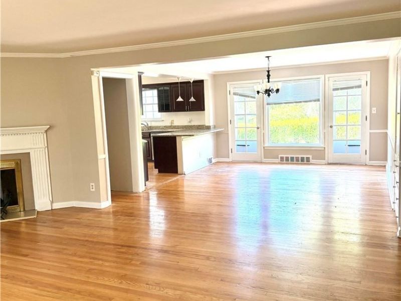 28175 Shaker Boulevard, Pepper Pike, OH 44124 Photo 3