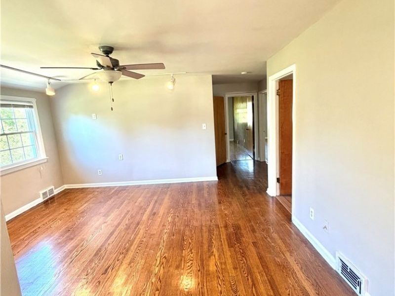 28175 Shaker Boulevard, Pepper Pike, OH 44124 Photo 8