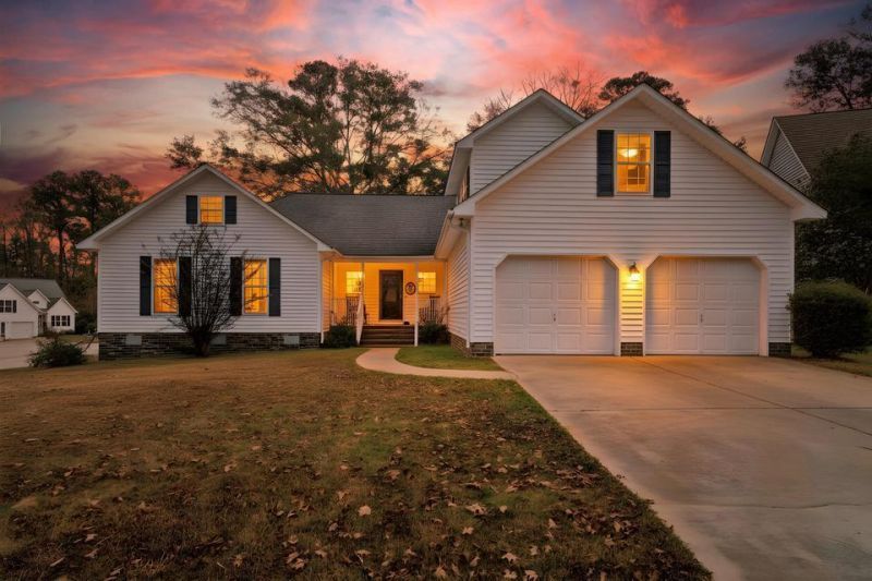1016 Maidstone Drive Photo 8