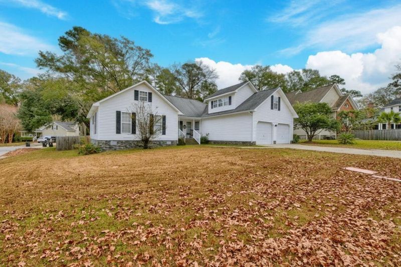 1016 Maidstone Drive Photo 9