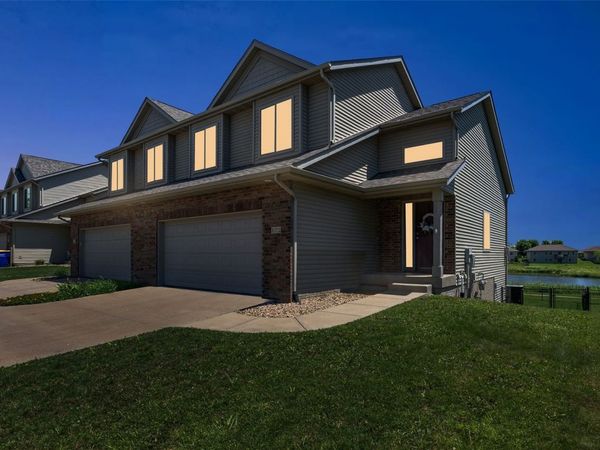 172 S Park Ridge Road , North Liberty, IA 52317