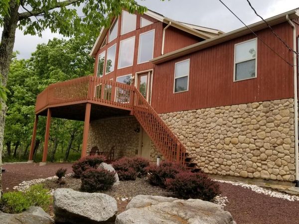228 Pine Valley Lane, Hazle Twp, PA 18202