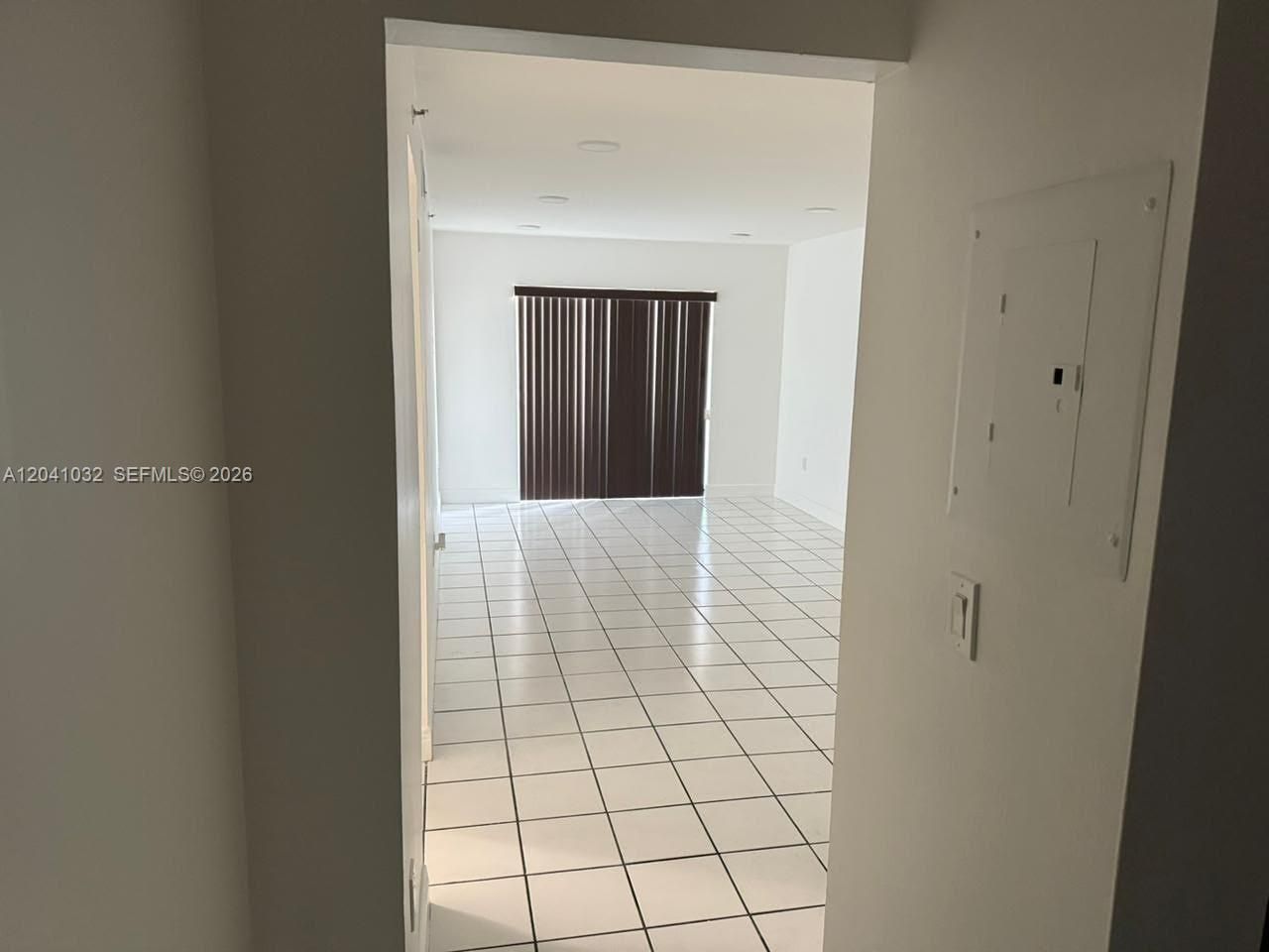 600 NW 32nd Pl, Unit 303, Miami, FL 33125 Photo