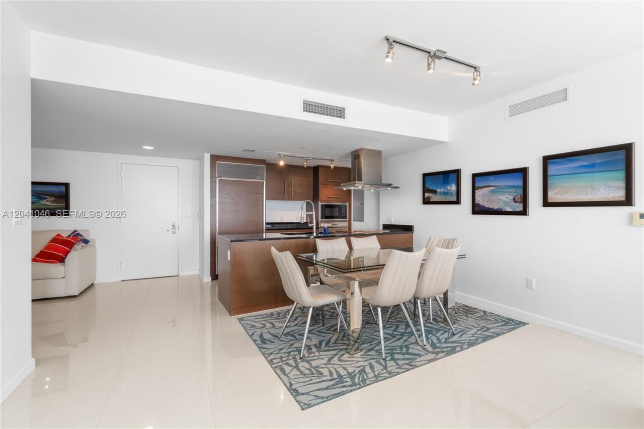 495 Brickell Ave, Unit BAY807, Miami, FL 33131 Photo