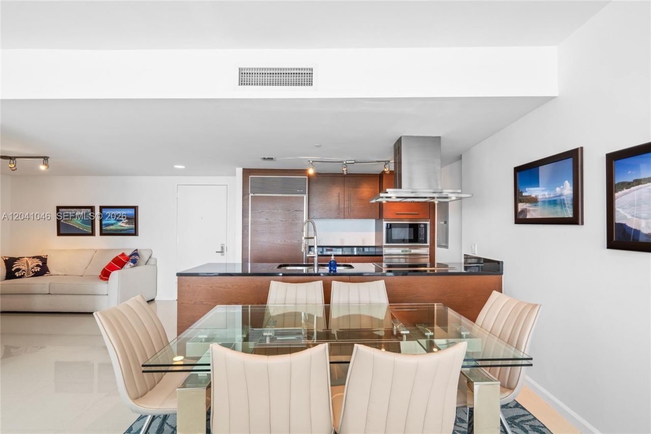 495 Brickell Ave, Unit BAY807, Miami, FL 33131 Photo