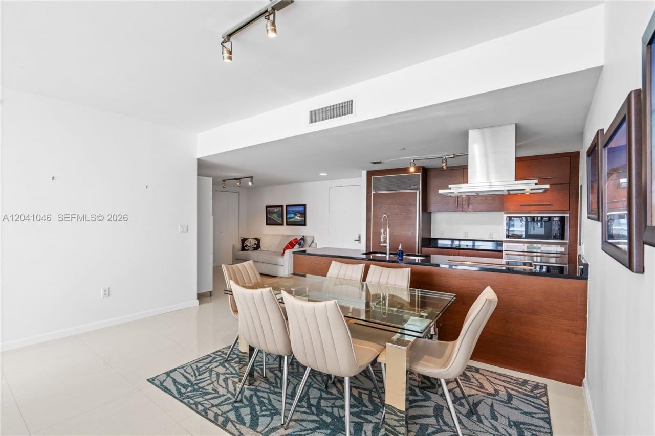 495 Brickell Ave, Unit BAY807, Miami, FL 33131 Photo